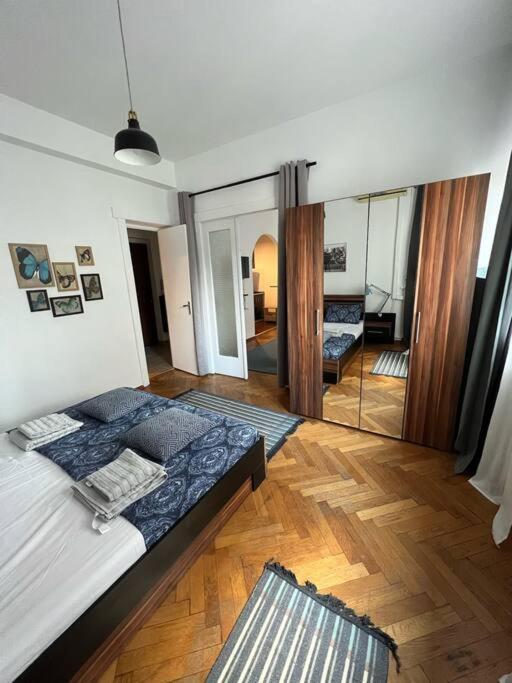 Apartament Ultracentral Universitate Bucarest Esterno foto