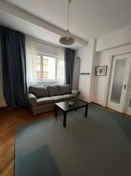 Apartament Ultracentral Universitate Bucarest Esterno foto